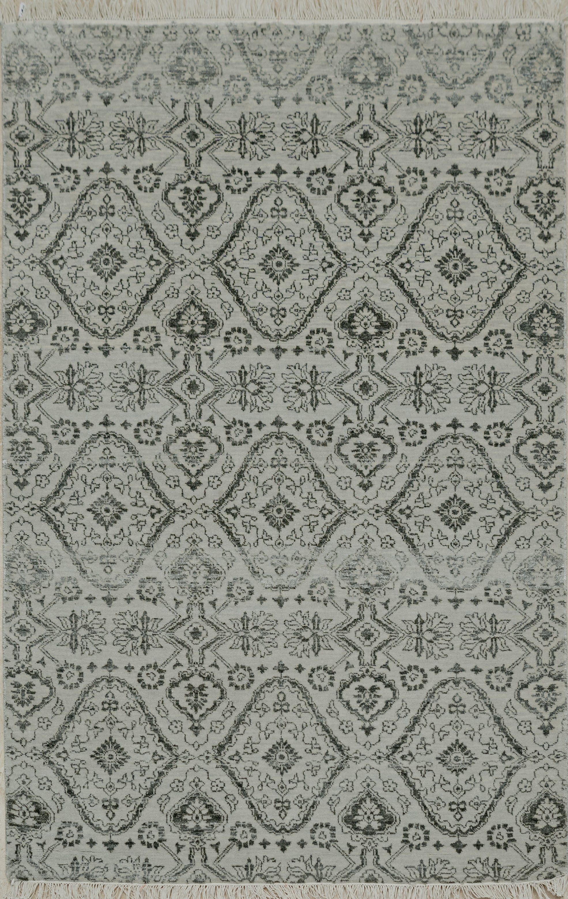 Handknotted Modern Carpet DIA- 184
